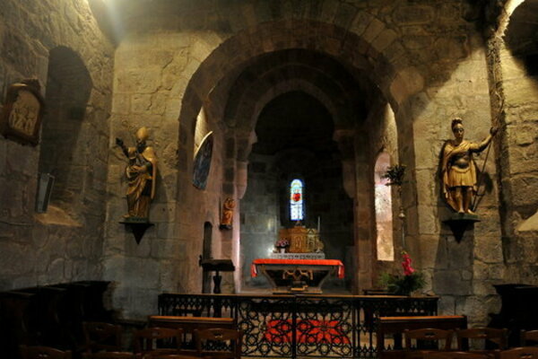 Eglise de Saint-Martin-Cantales - Photo de Daniel Aime