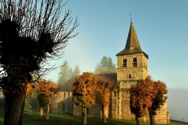 Eglise de Saint-Martin-Cantales